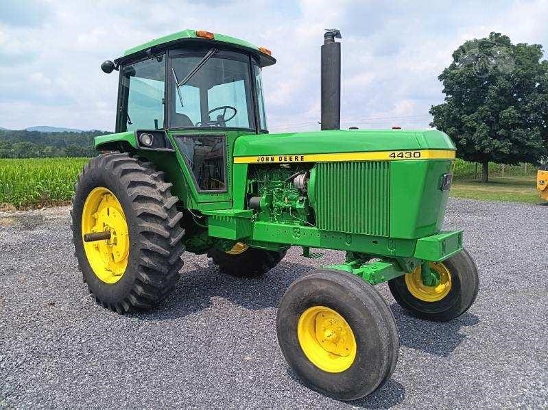 1974 John Deere 4430