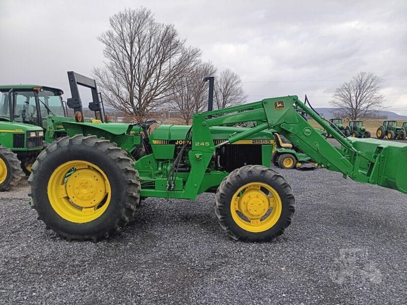 1992 John Deere 2555