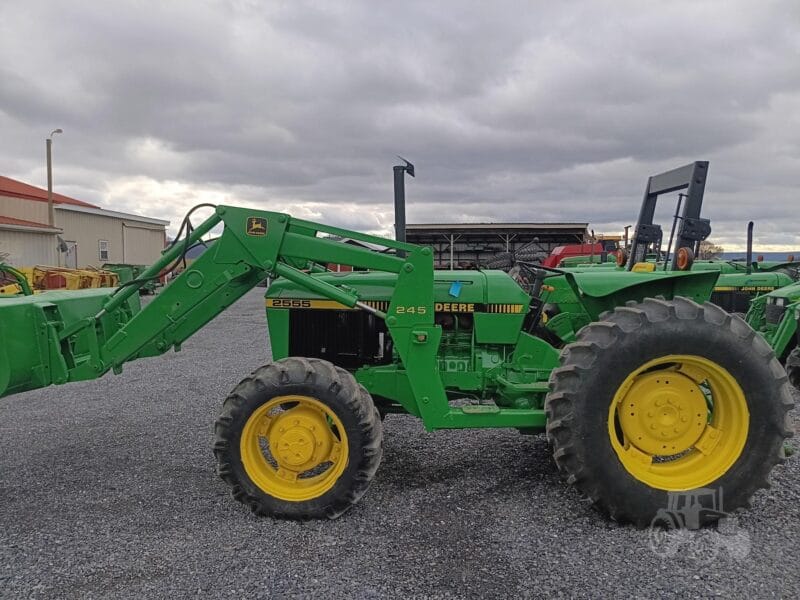 1992 John Deere 2555