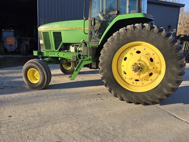 1995 JOHN DEERE 7700