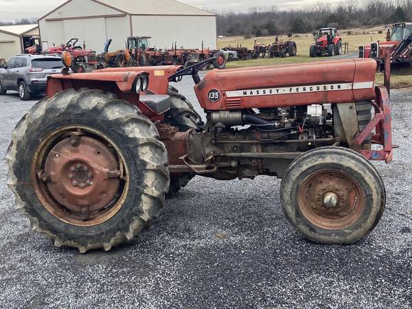 1971 Massey-Ferguson 135 Tractor