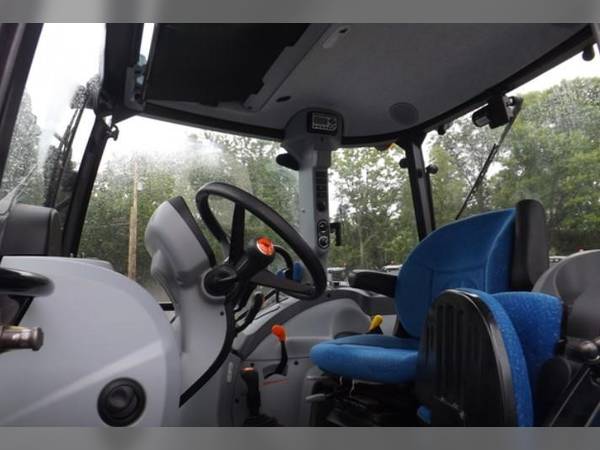 2015 New Holland T4.75 Tractor