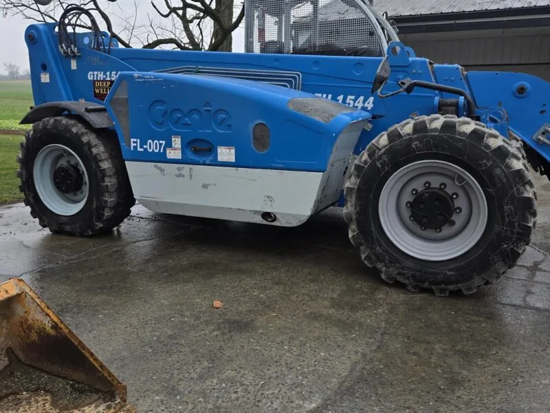 2014 GENIE GTH1544