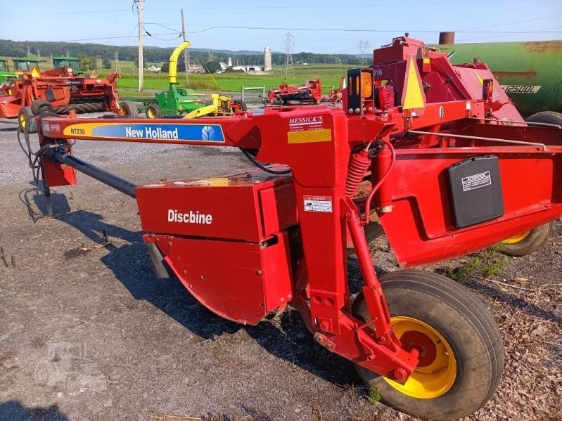 2014 New Holland H7230