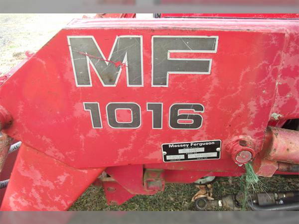 Massey-Ferguson 1016 Loader