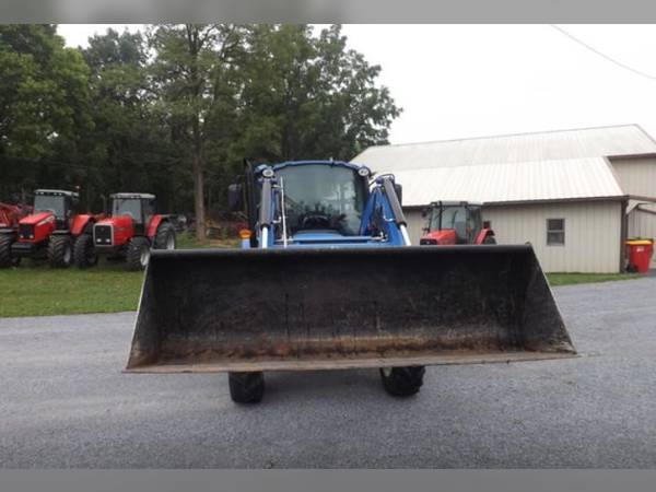 2015 New Holland T4.75 Tractor