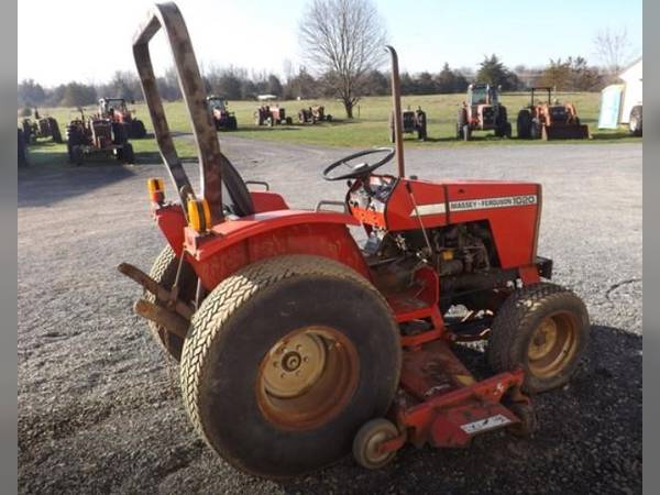 1987 Massey-Ferguson 1020 Tractor