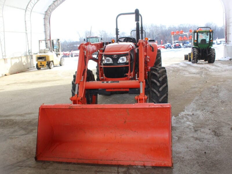 Kubota M6060D