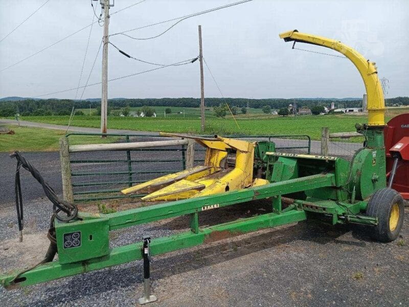 John Deere 3950