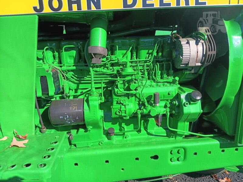 John Deere 4440