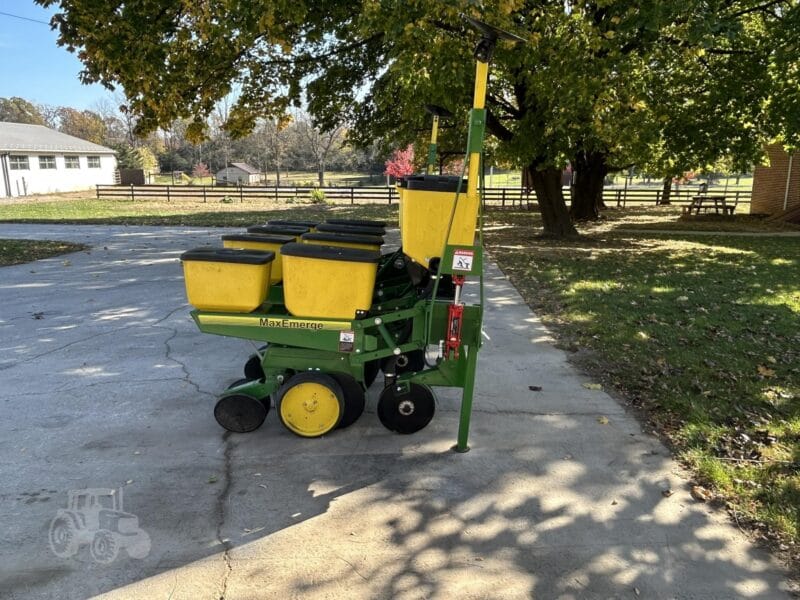 JOHN DEERE 7000