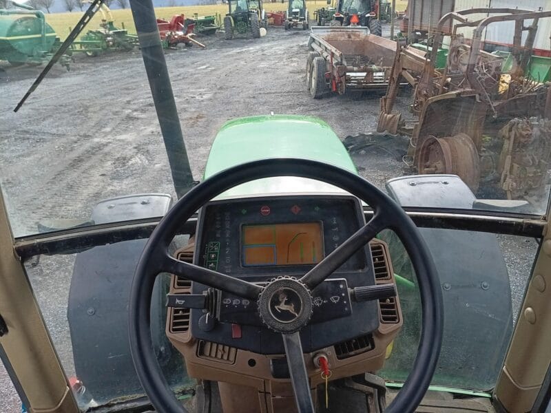 John Deere 7410