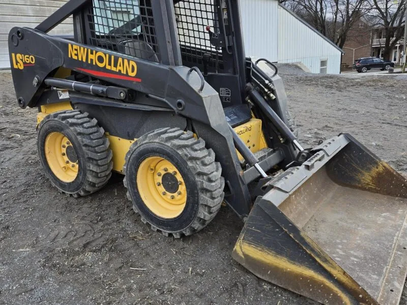 NEW HOLLAND LS160