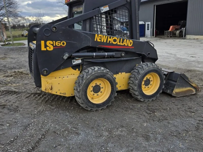 NEW HOLLAND LS160