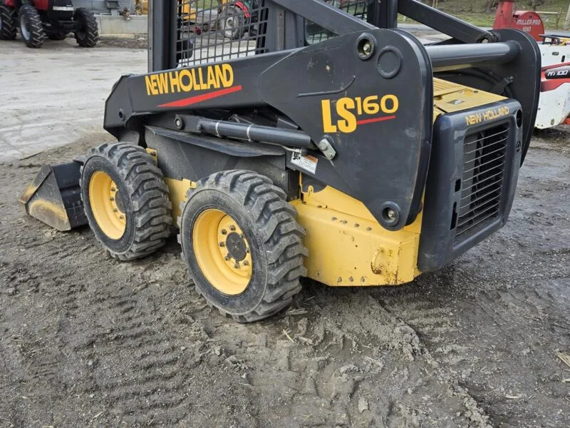 NEW HOLLAND LS160