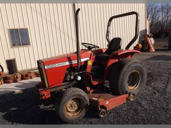 1987 Massey-Ferguson 1020 Tractor