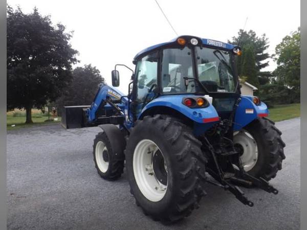 2015 New Holland T4.75 Tractor