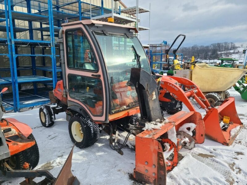 Kubota F3680 Front-mount Mower with Snow blower