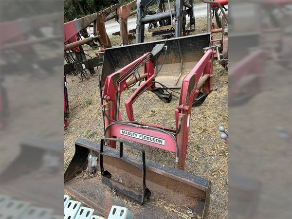 Massey-Ferguson 1466 Loader