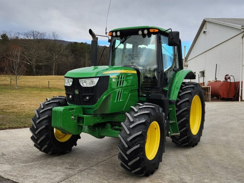 John Deere 6120M