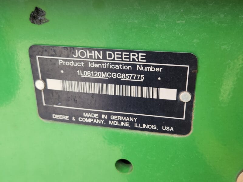 John Deere 6120M