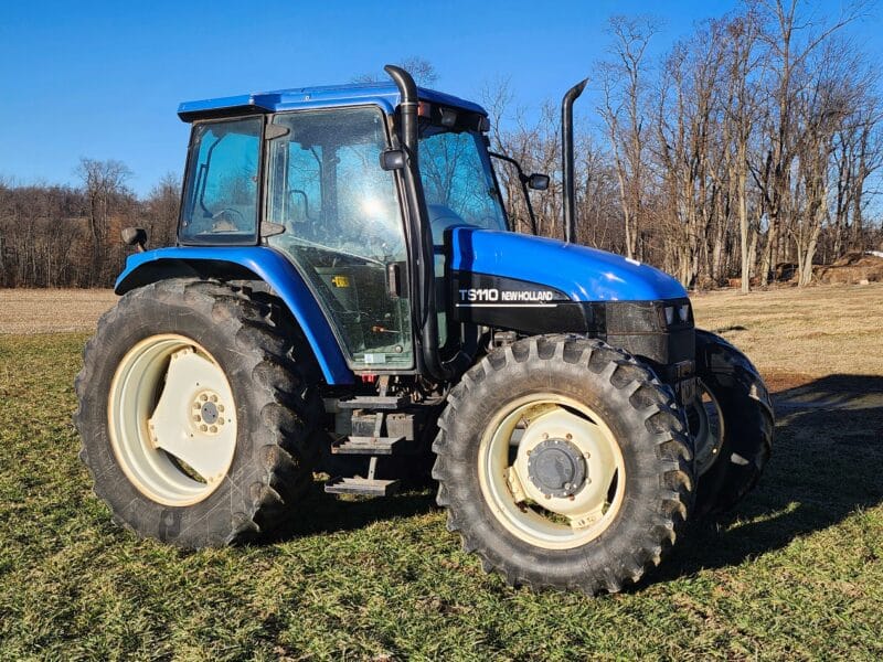 2001 New Holland TS110 Tractor
