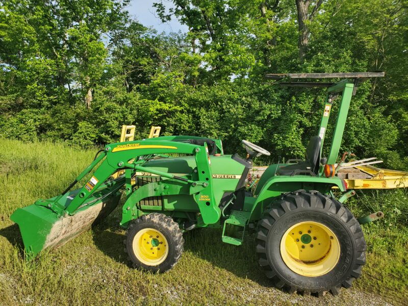 John Deere 790