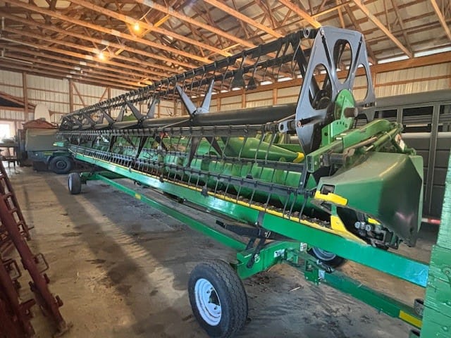 2006 JOHN DEERE 930F 30′ BEAN HEAD W/CART