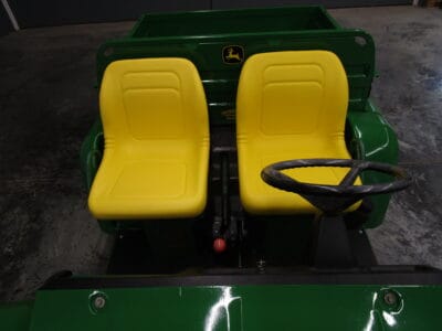 John Deere Gator 6X4