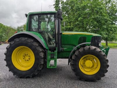 2004 John Deere 6820 Tractor