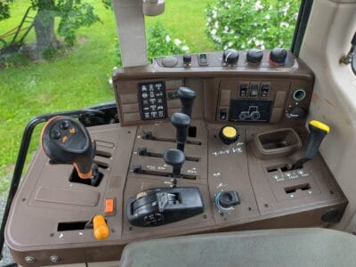 2004 John Deere 6820 Tractor