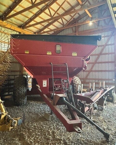 1995 Brent 472 Red Grain Cart