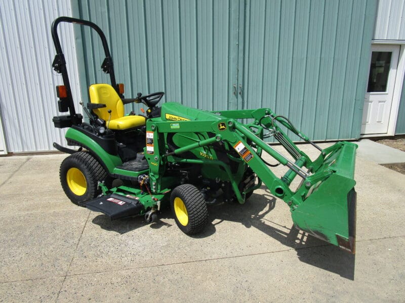 John Deere 1025R
