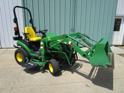 John Deere 1025R