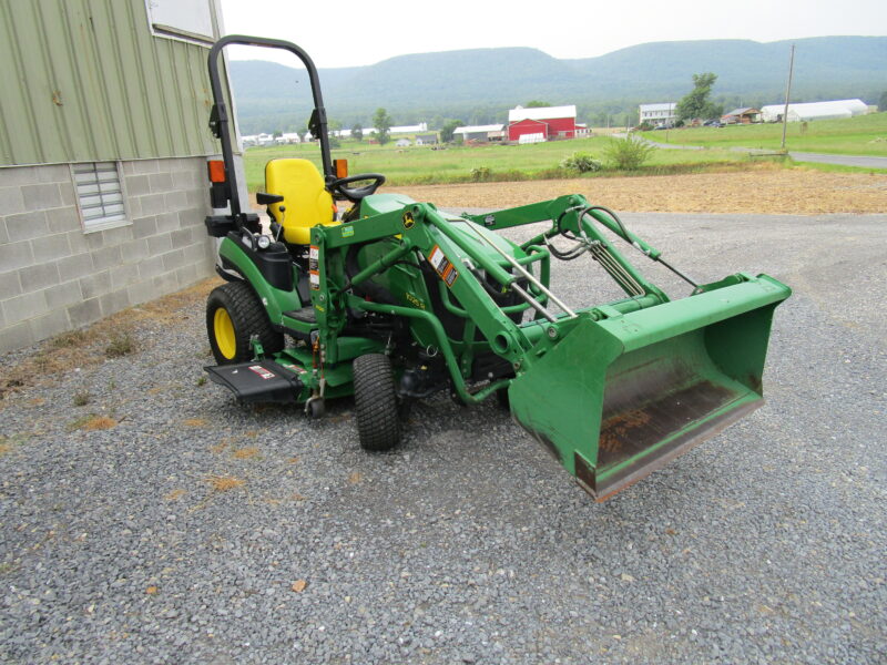 John Deere 1025R