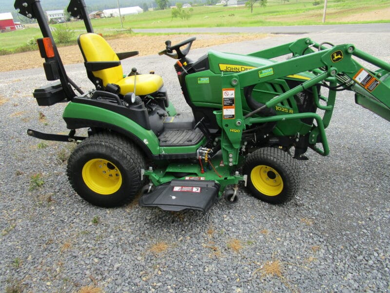 John Deere 1025R