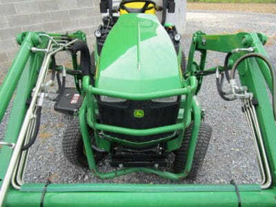 John Deere 1025R