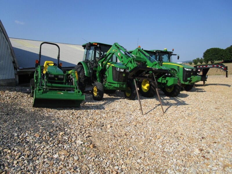 John Deere 5085M