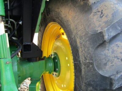 John Deere 5085M