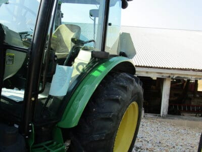 John Deere 5085M