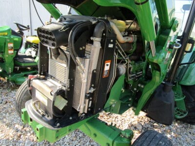 John Deere 5085M
