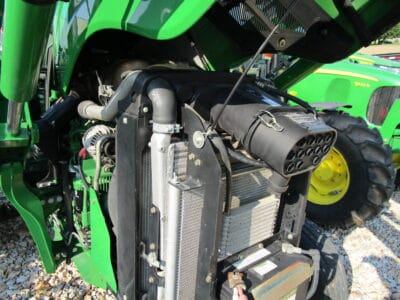 John Deere 5085M