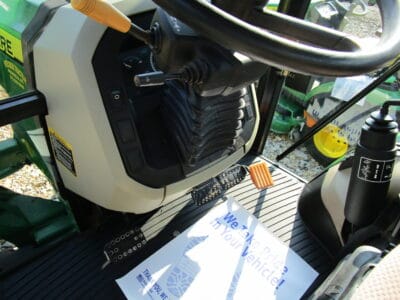 John Deere 5085M