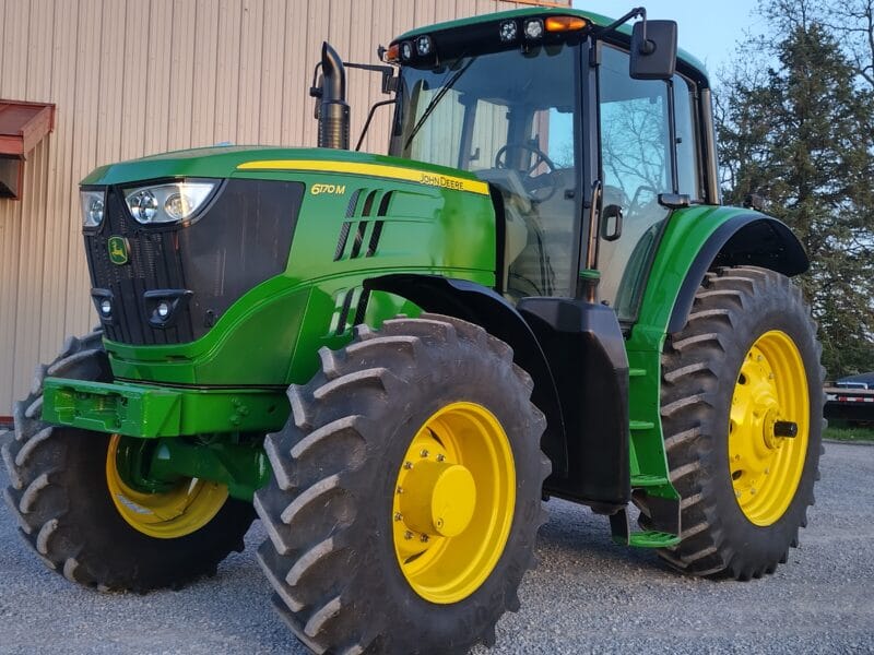 2015 John Deere 6170M