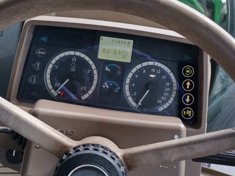 2015 John Deere 6170M