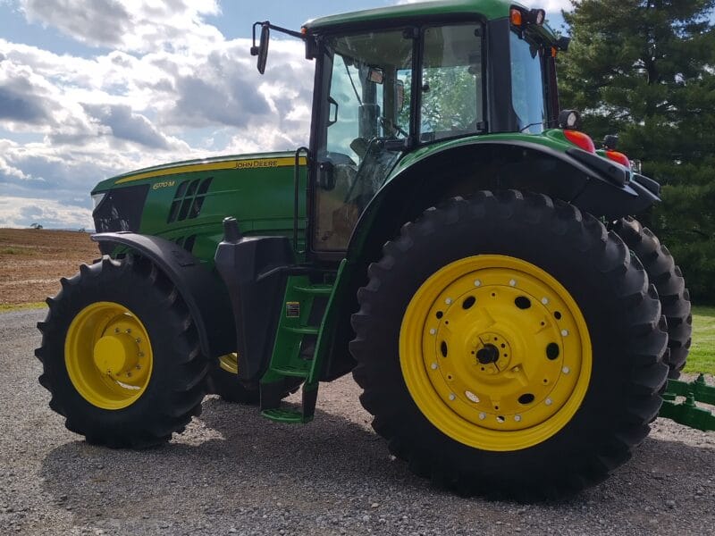 2015 John Deere 6170M