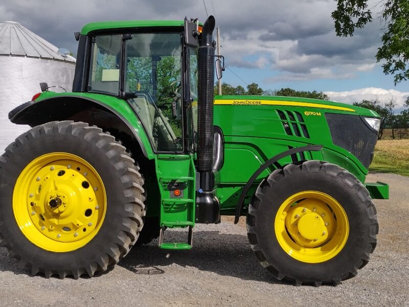 2015 John Deere 6170M