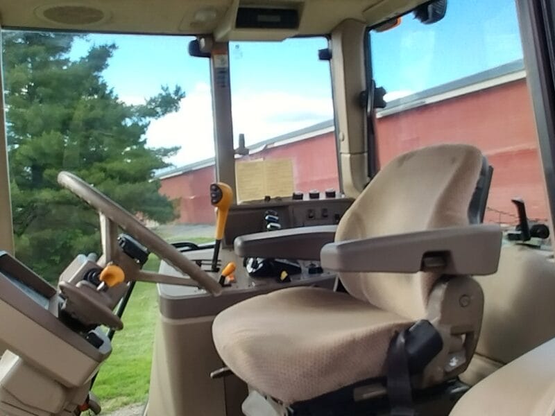 2015 John Deere 6170M