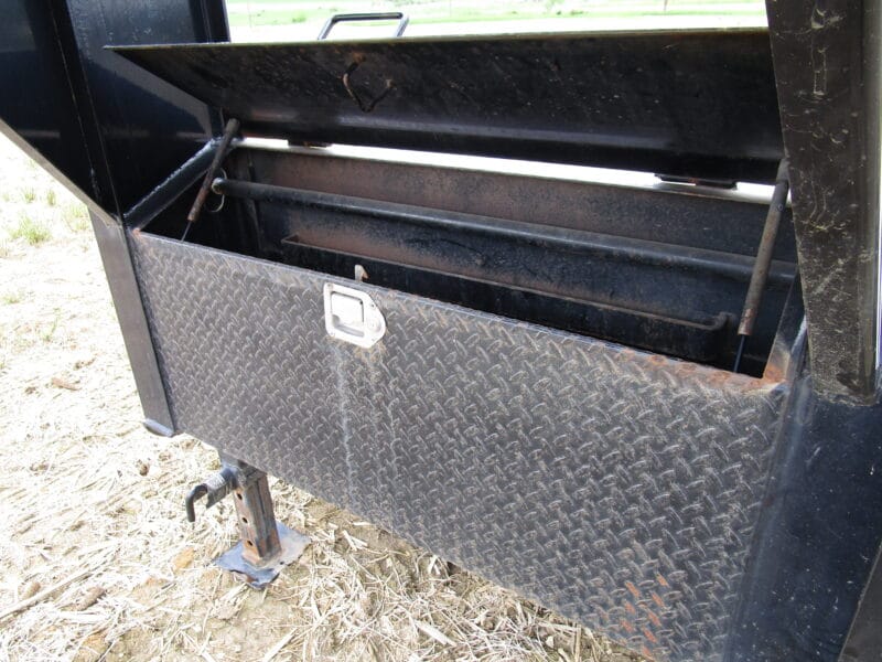 PJ 28' Gooseneck Trailer