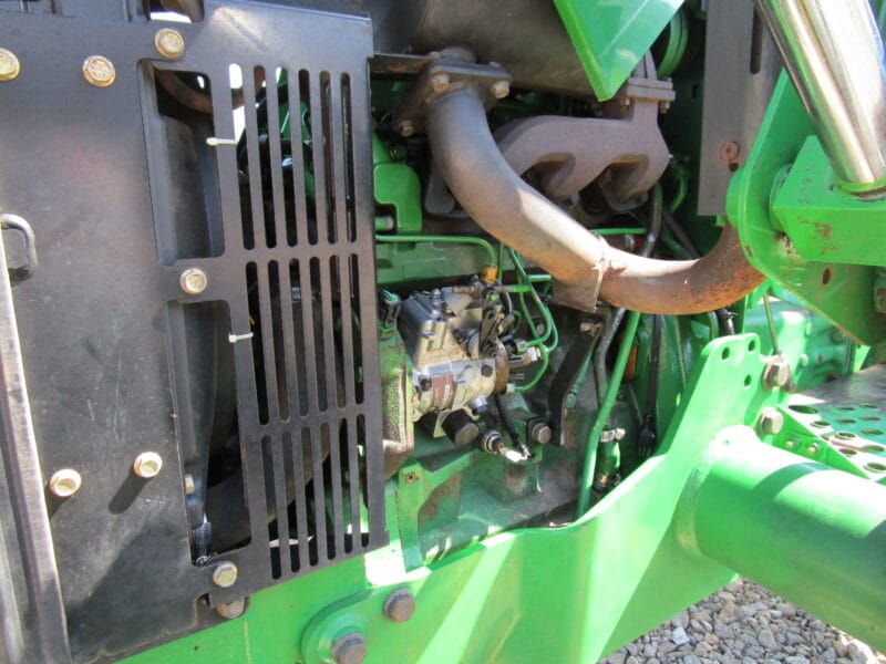 John Deere 5055E